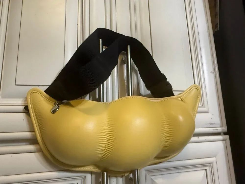 Funny 3D Pea Pod Women's Soybean Fanny Pack Sling Crossbody Bag Yellow OS NWOT